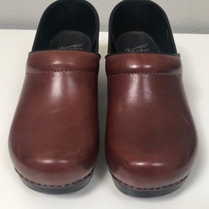 Dansko Professional Clogs - Brown 40